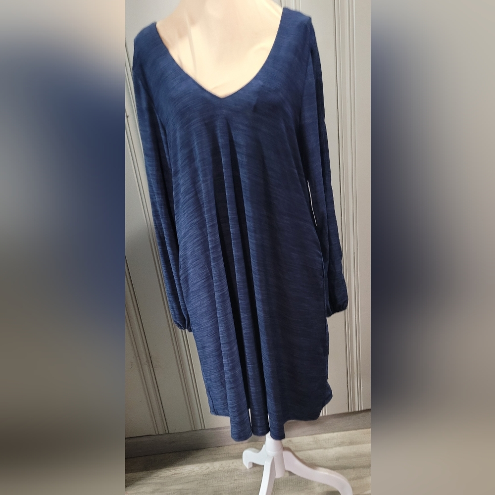 Signature by Robbie Bee Long Sleeve Blue Dress With Cut Outs NWT Size Medium